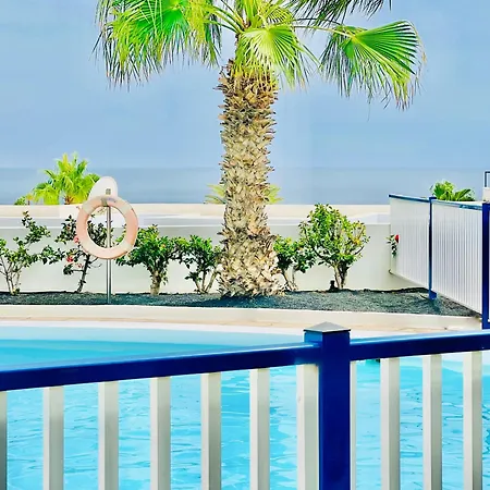 Canaryislandshost L Coral * 푸에르토 델 카르멘